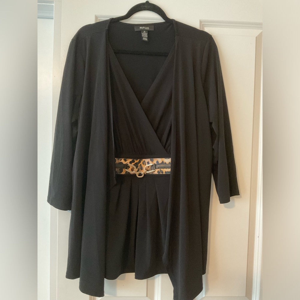 Style & Co one piece top with built in hardware
